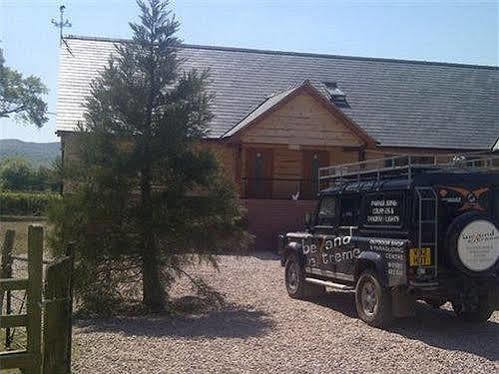 Big Bear Lodge Melverley Экстерьер фото