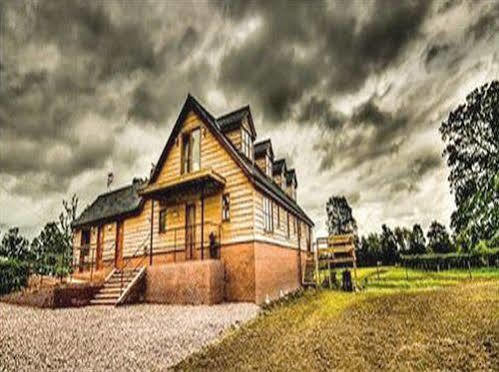Big Bear Lodge Melverley Экстерьер фото
